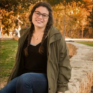 Meet your Posher, Emily